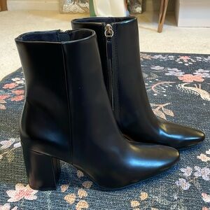 Black booties Never worn size 7